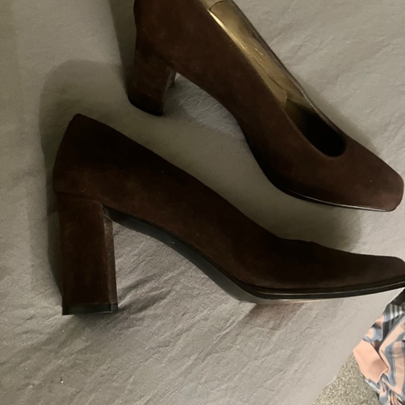 Stewart Weitzman dark brown suede - Picture 2 of 5